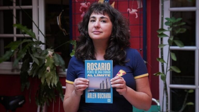 Arlen Buchara y su libro Rosario una ciudad al límite